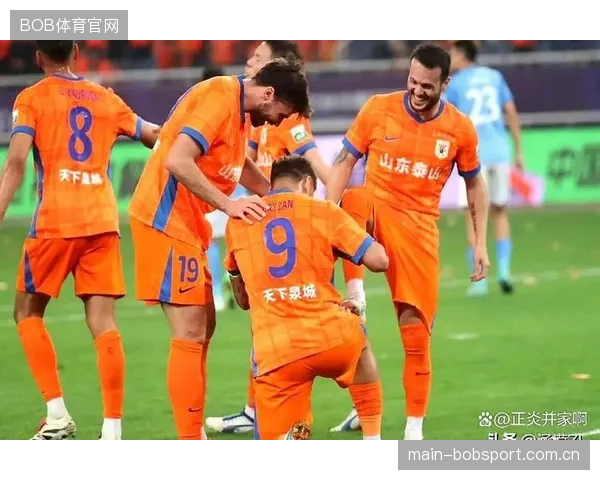 中超俱乐部在引援和续约时更趋理性，严格的财务政策限制了高价合同的产生。